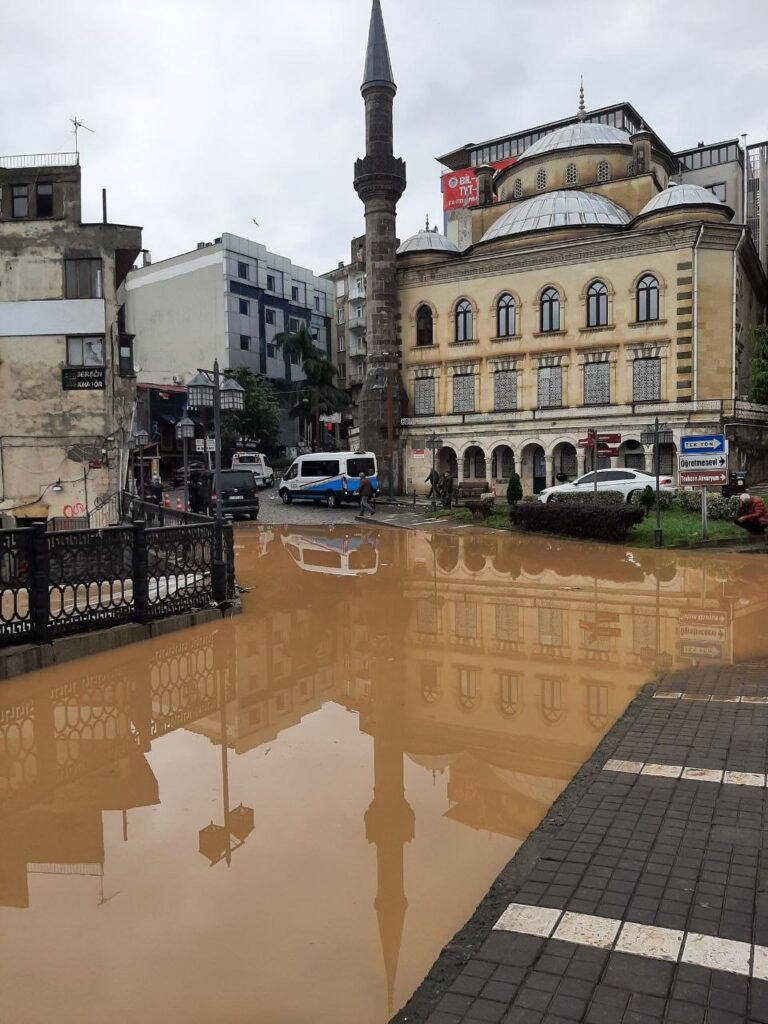 alluvione turchia trebisonda