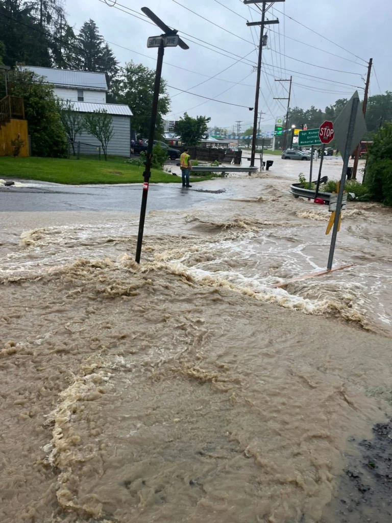 alluvioni usa maltempo west virginia