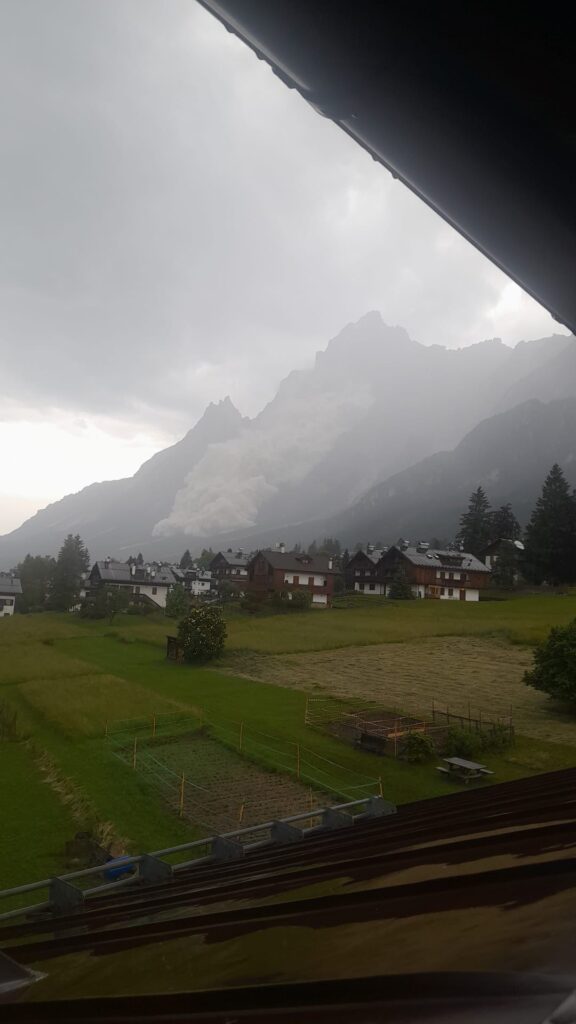 crollo dolomiti