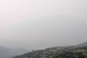 foschia valle d'aosta incendi canada