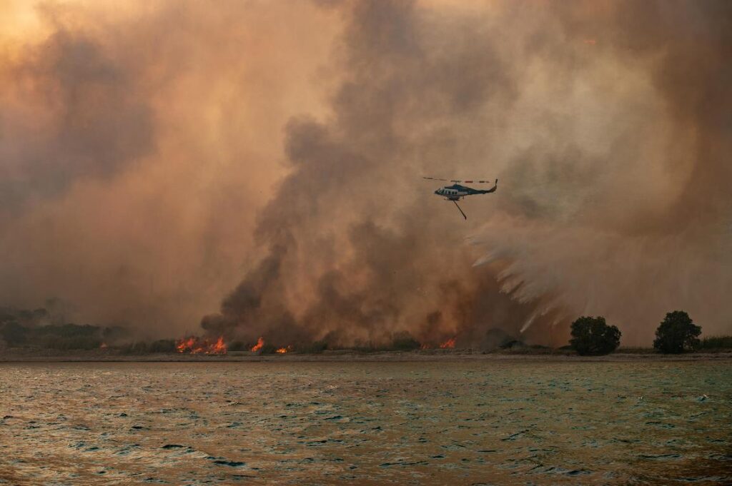 incendio grecia chios