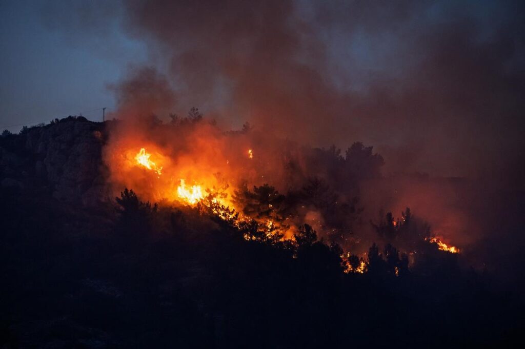 incendio grecia chios