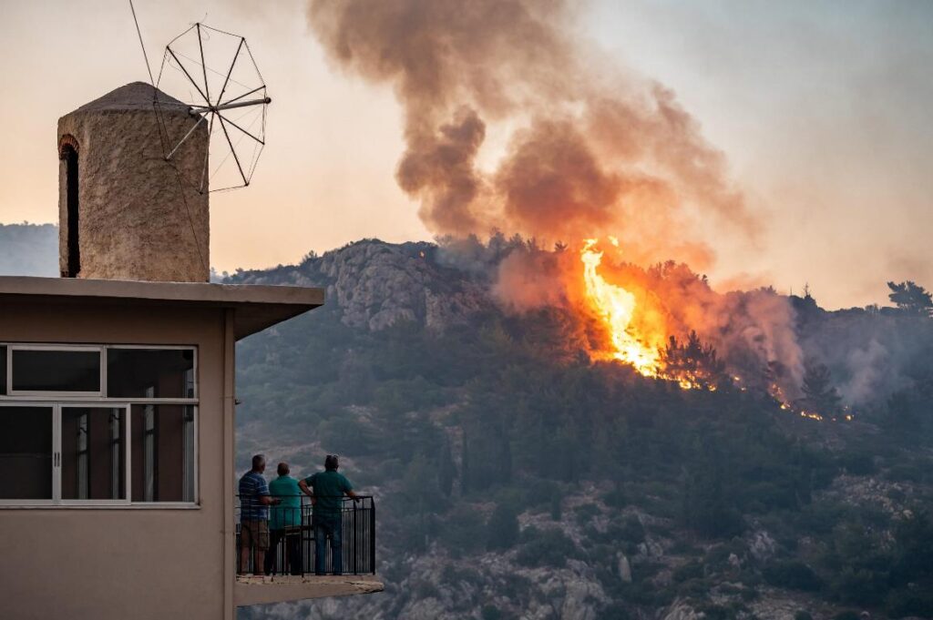 incendio grecia chios
