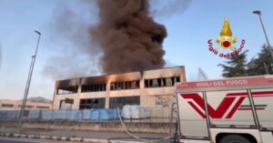 incendio mercato saraceno