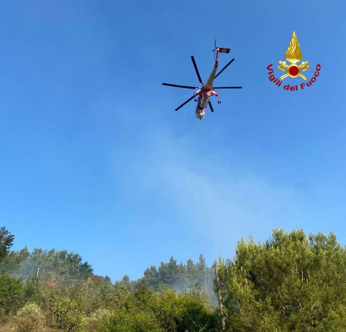 incendio ponzano di fermo marche