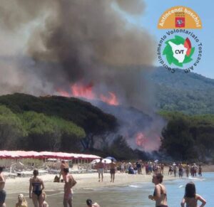 incendio scarlino toscana
