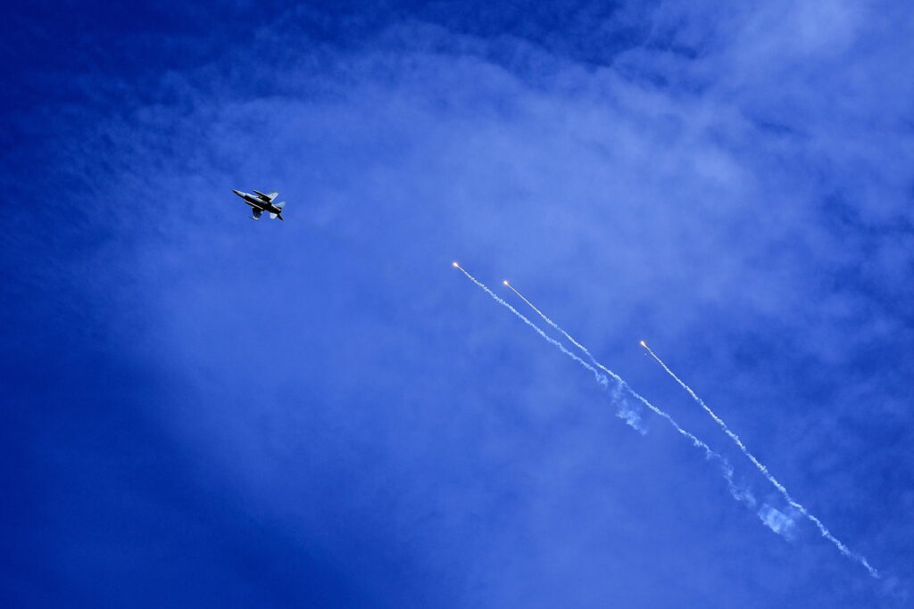 jet F-16