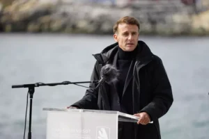 macron groenlandia