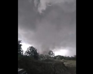 maltempo tornado salvaterra emilia romagna
