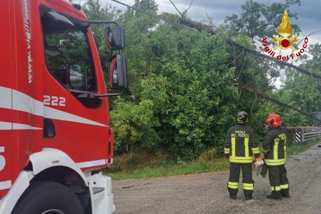 maltempo vigili fuoco