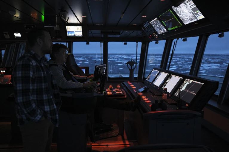 missione nave rompighiaccio RV Kronprins Haakon mare groenlandia