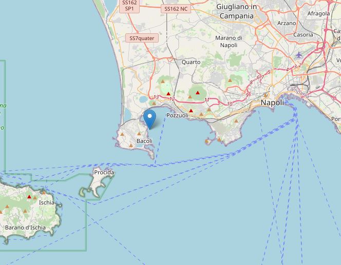 terremoto campi flegrei napoli pozzuoli (