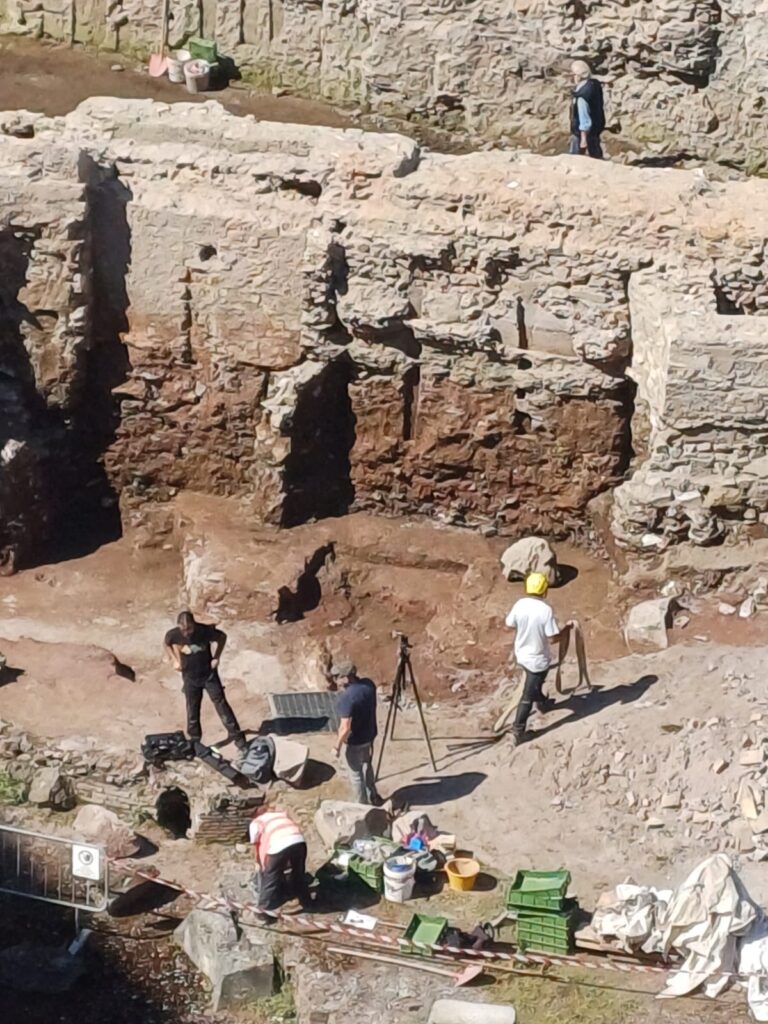 testa marmorea foro traiano roma