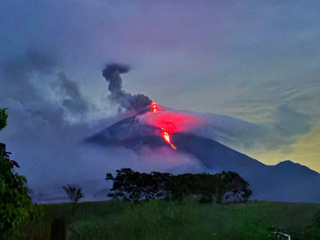 vulcano fuego guatemala