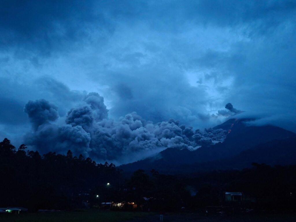 vulcano fuego guatemala