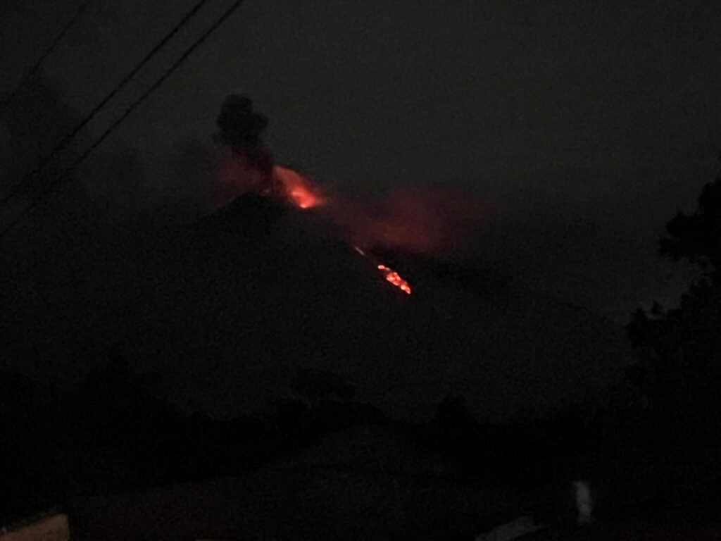 vulcano fuego guatemala