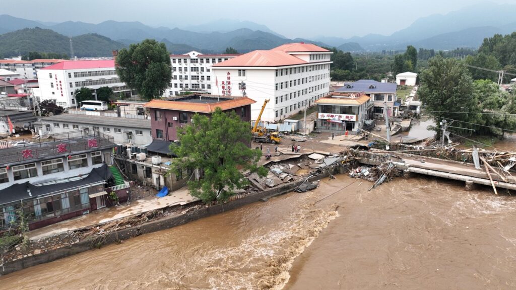 alluvioni cina pechino piogge maltempo inondazioni