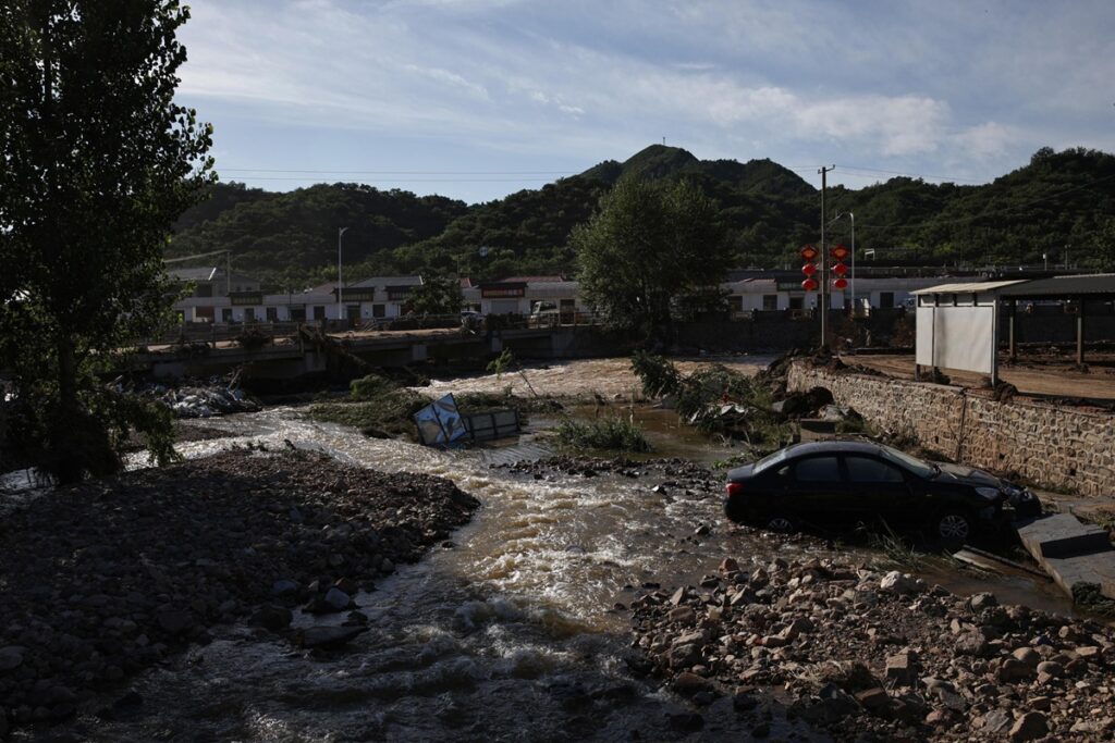 alluvioni piogge cina pechino