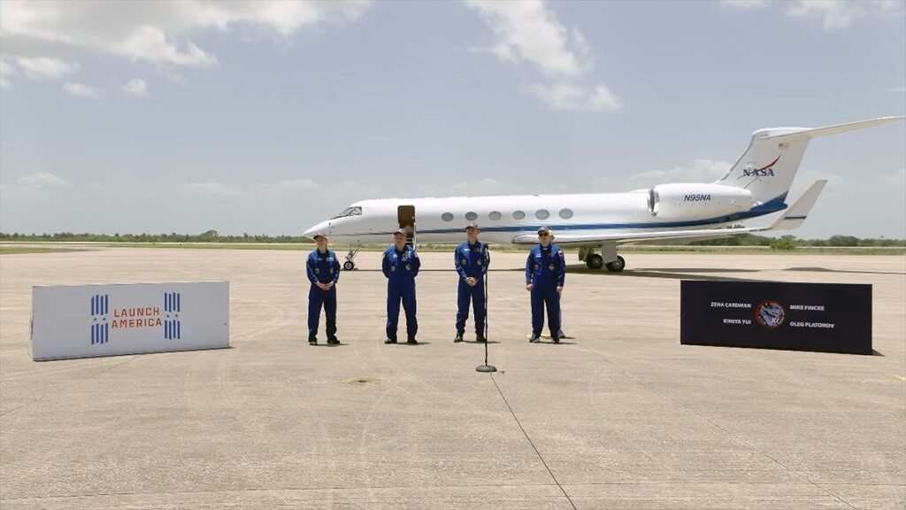 crew-11