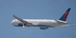 fiamme motore aereo delta