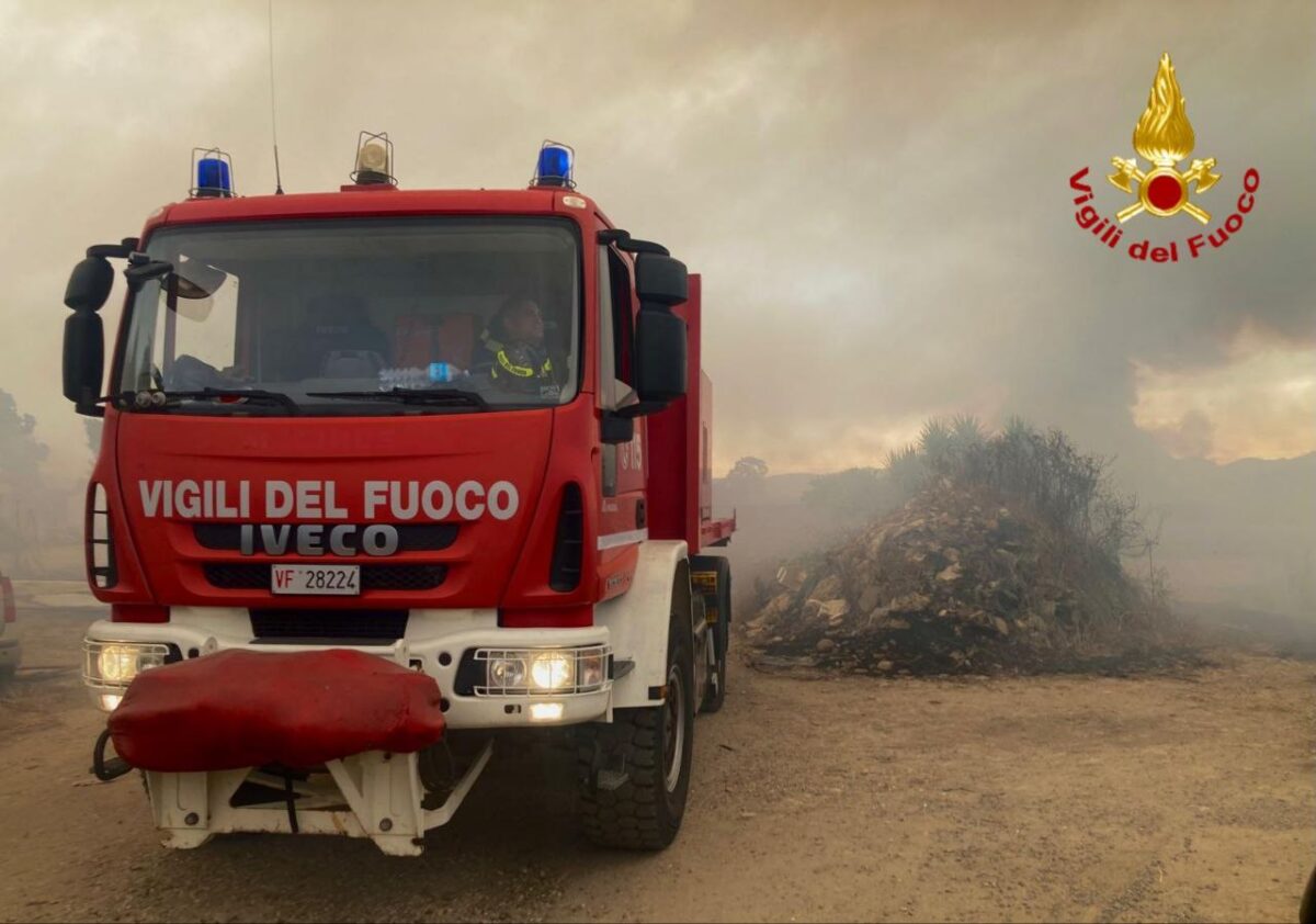 Kiwistar - Adesiva per Auto - Casco dei Vigili del Fuoco, Motivo