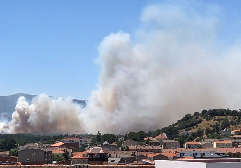incendio Navaluenga spagna 2