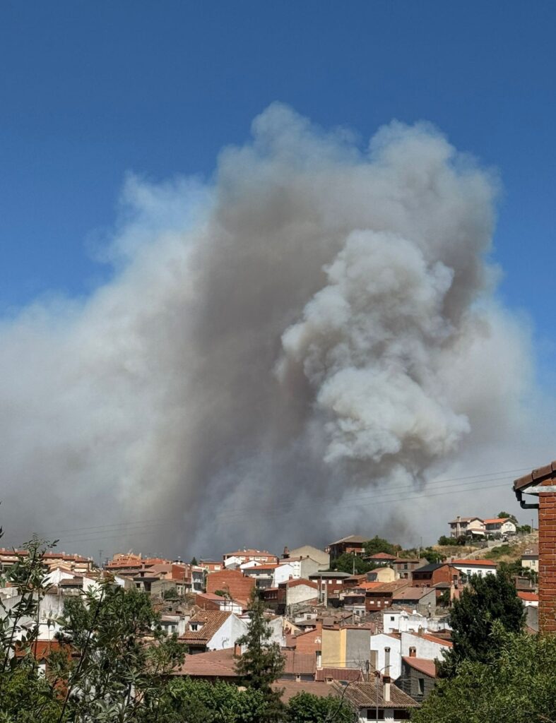 incendio Navaluenga spagna 2