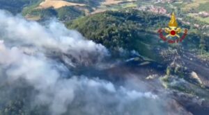 incendio bologna Calderino