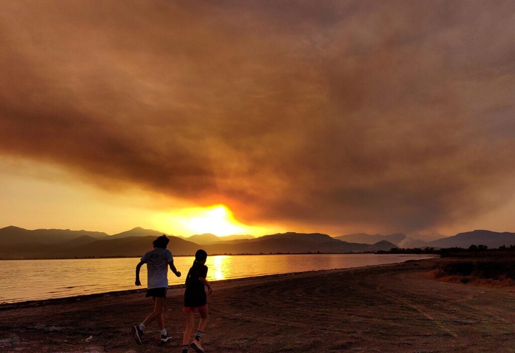 incendio grecia feneos corinto corinzia