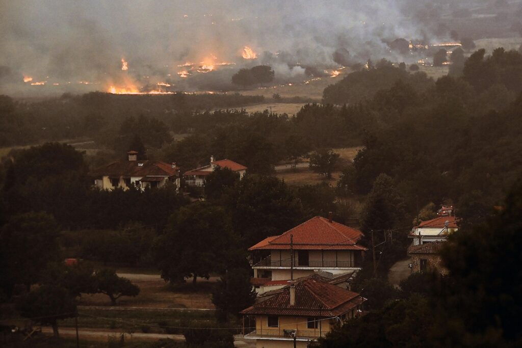 incendio grecia feneos corinto corinzia