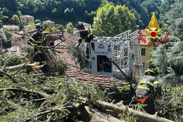 maltempo bagni di lucca toscana