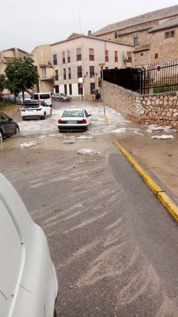maltempo spagna murcia Caravaca de la Cruz alluvioni lampo grandinata