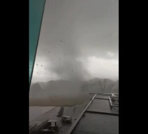 maltempo tornado francia