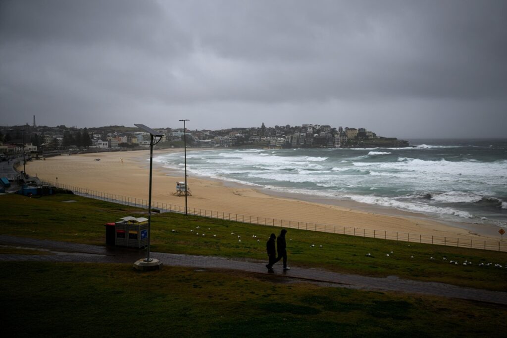 tempesta ciclone bomba australia sydney maltempo