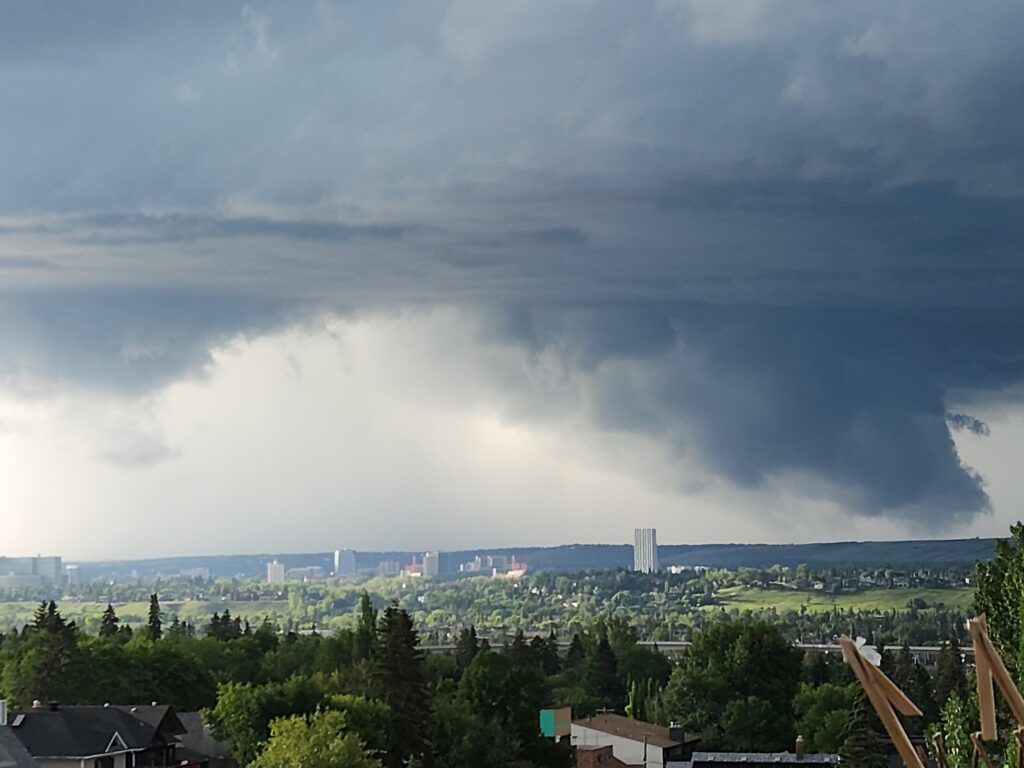 tempesta grandine calgary canada