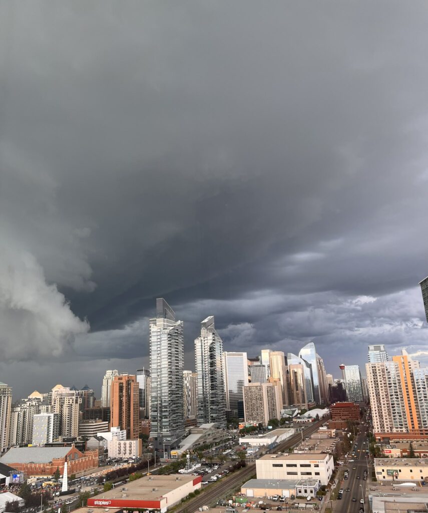 tempesta grandine calgary canada