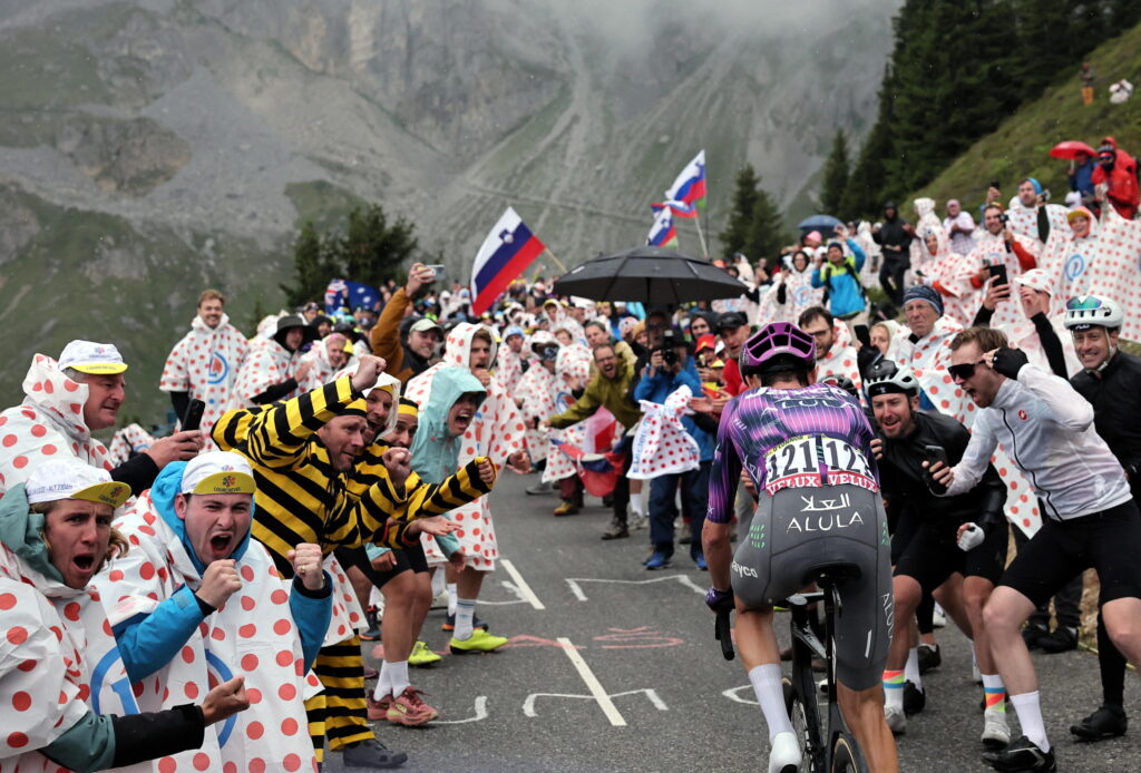 tour de france 24 luglio 2025 col de la loze maltempo