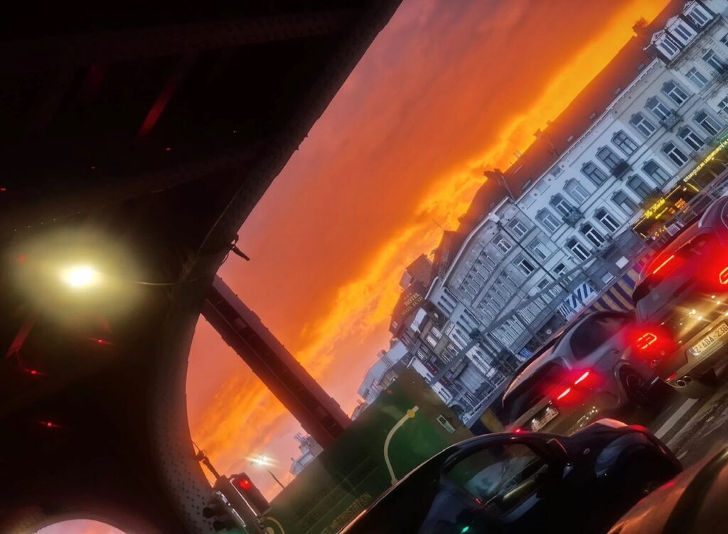 tramonto infuocato bruxelles cairoli