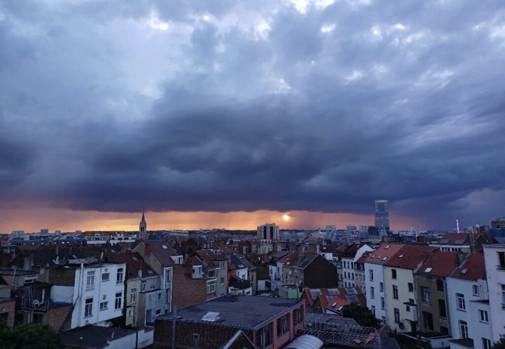 tramonto infuocato bruxelles cairoli