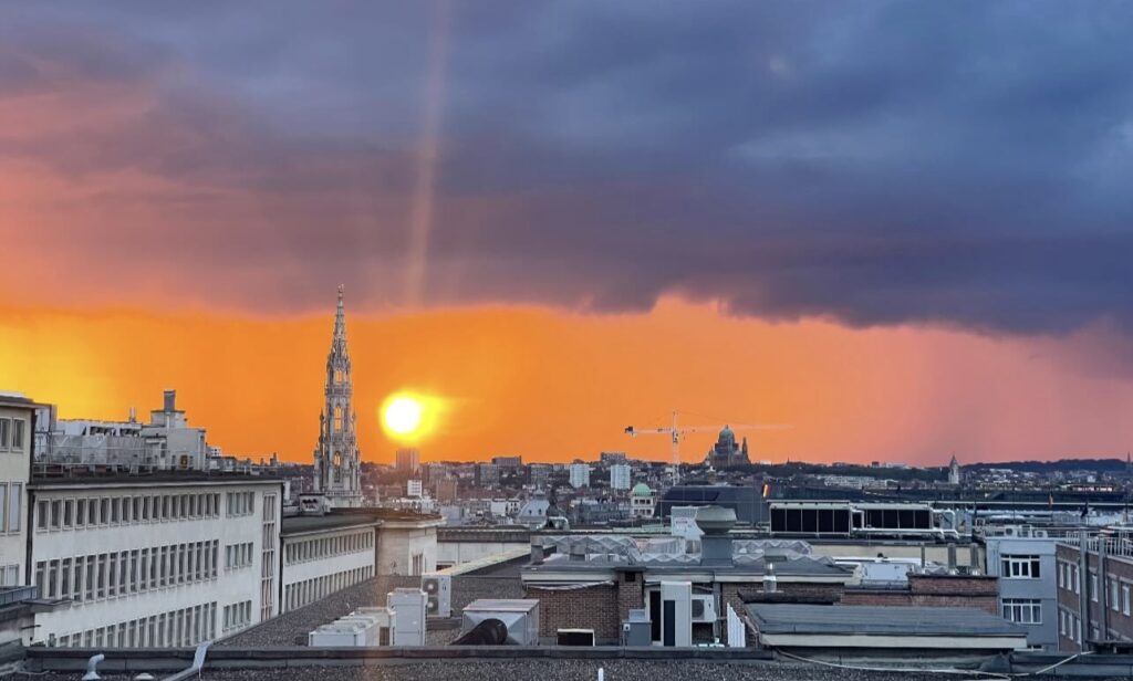 tramonto infuocato bruxelles cairoli