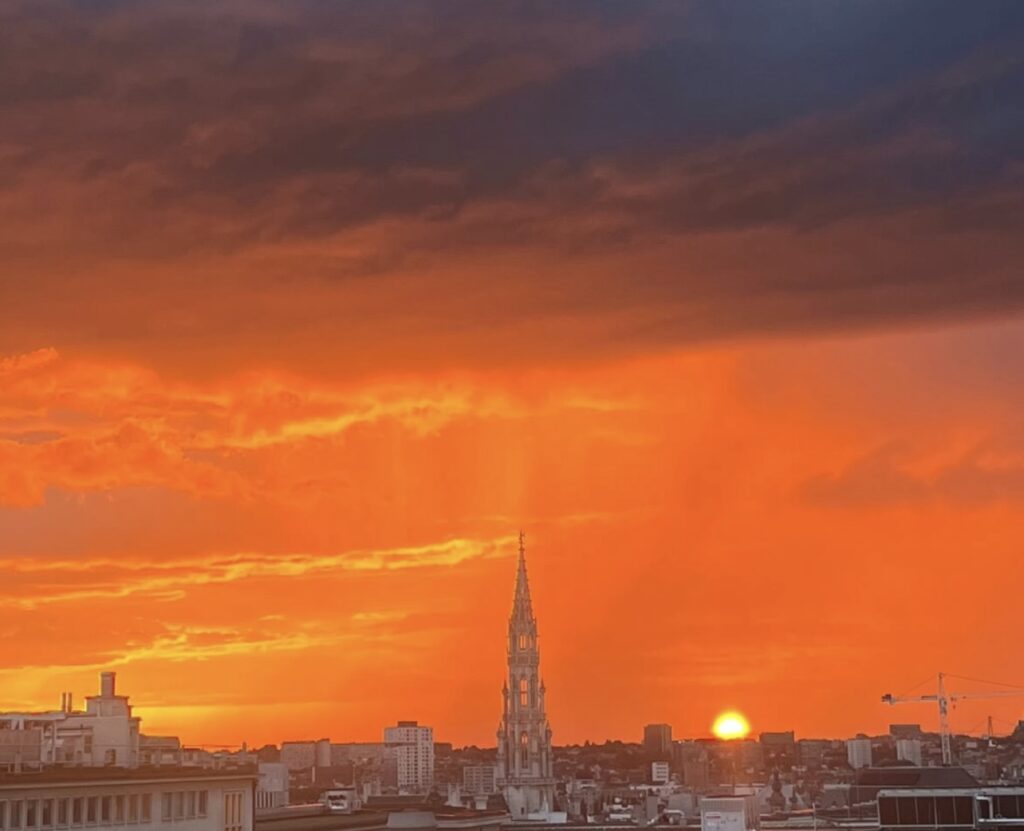 tramonto infuocato bruxelles cairoli