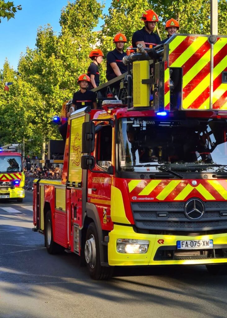 vigili del fuoco parata francia