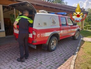 vigili fuoco parapendio azzio