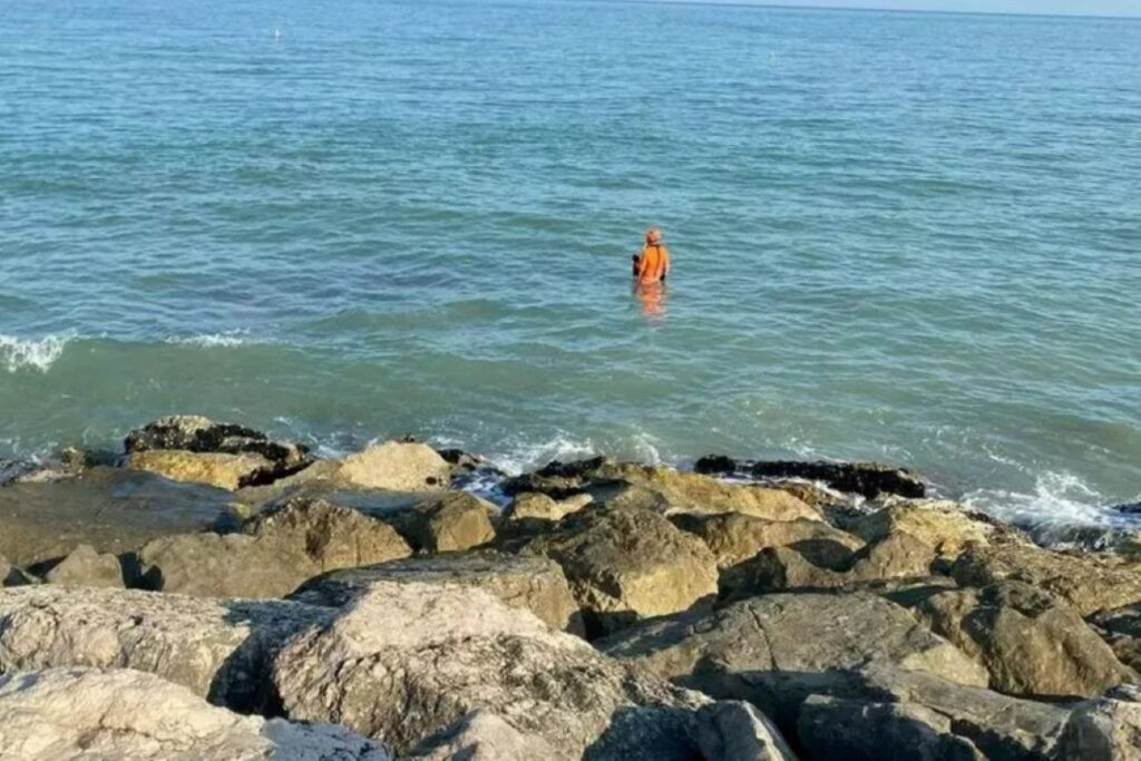 Bambino scomparso mare