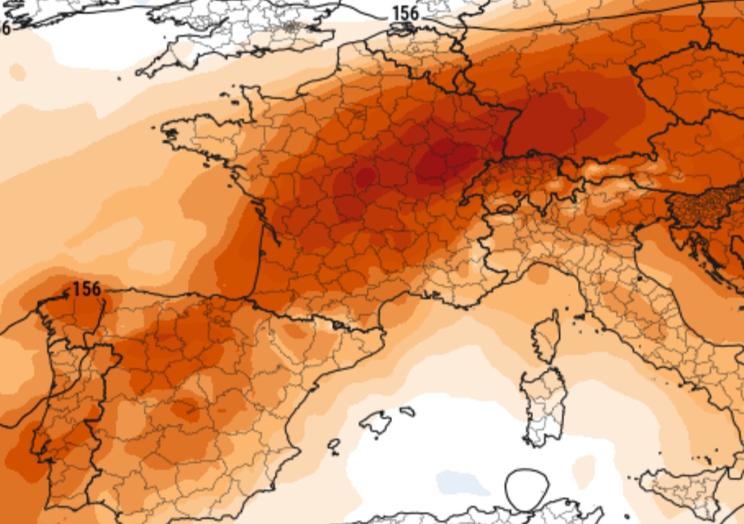 Meteo, l’ex tempesta Dexter e l’anticiclone subtropicale spingono il caldo intenso verso la Francia