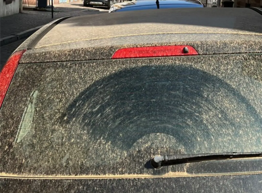 Pulviscolo desertico auto