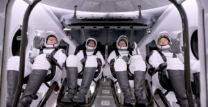 equipaggio crew-10