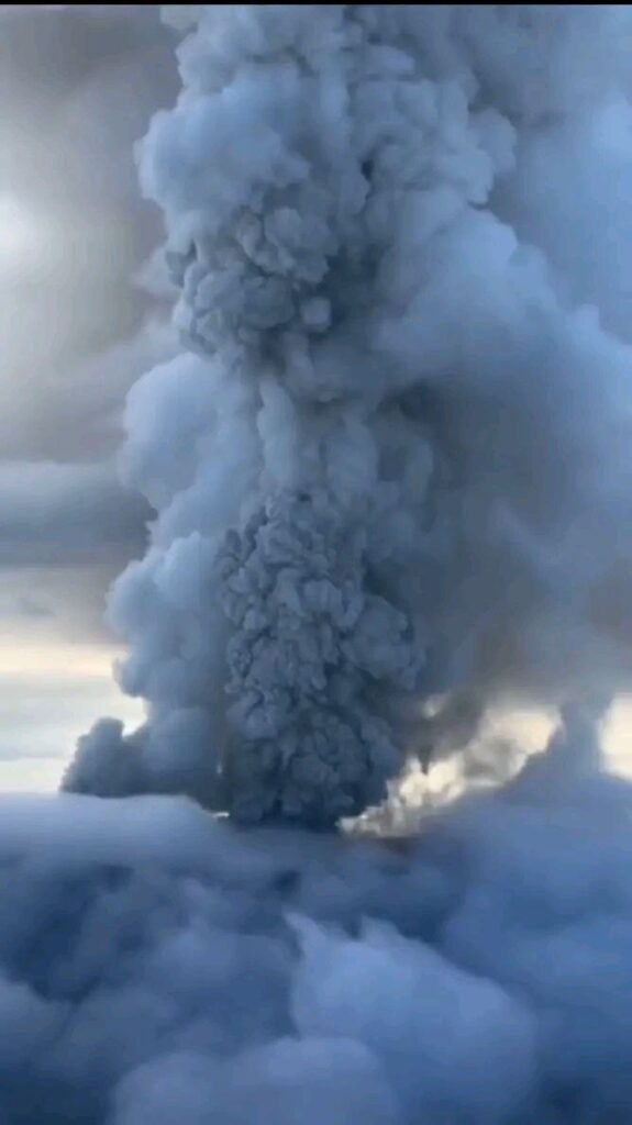 eruzione vulcano russia Krasheninnikov