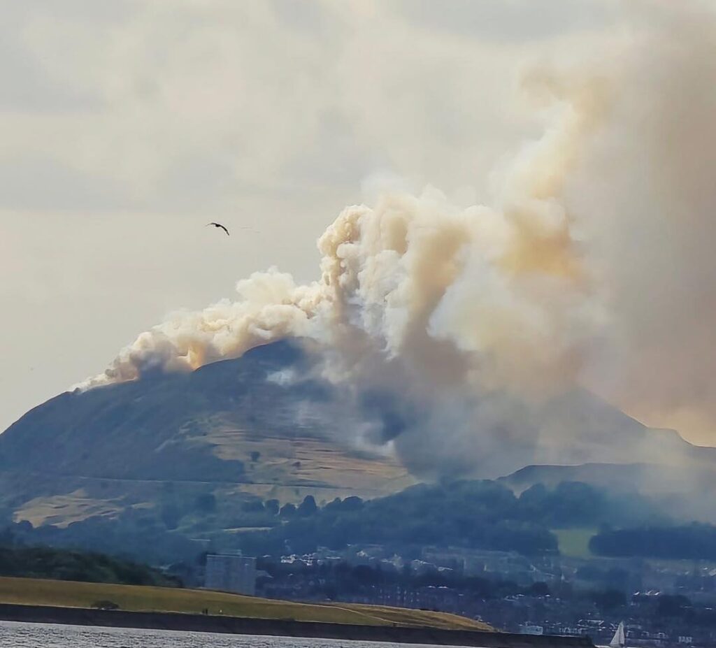 incendio Arthur seat scozia