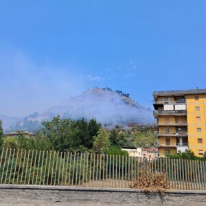 incendio Castel San Giorgio campania